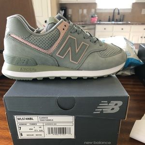 New Balance Classics